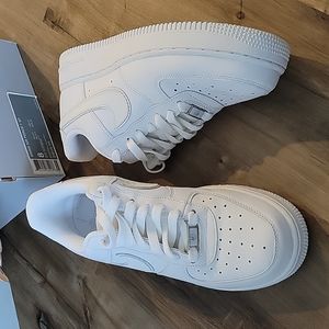 Nike Women's Air Force 1 '07 - White, Size 8